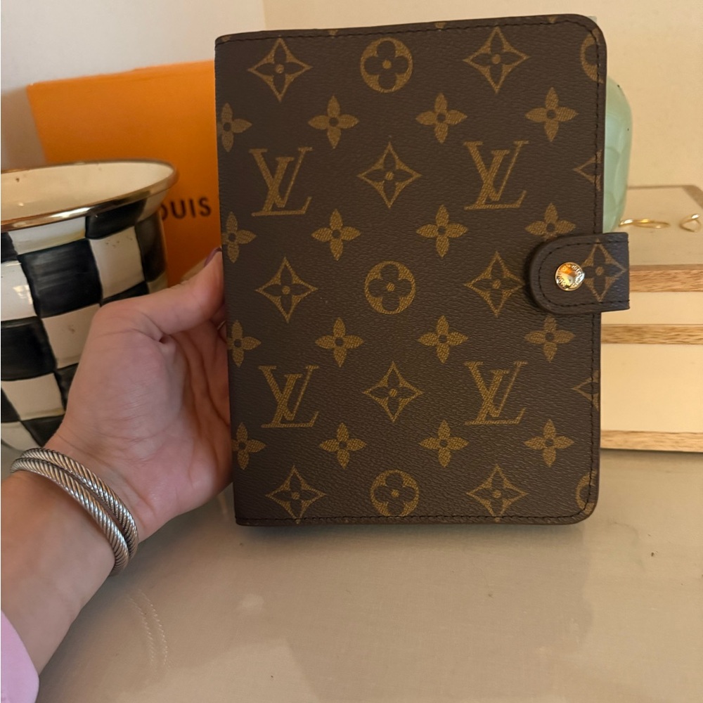 *Vintage* Louis Vuitton Agenda in Monogram